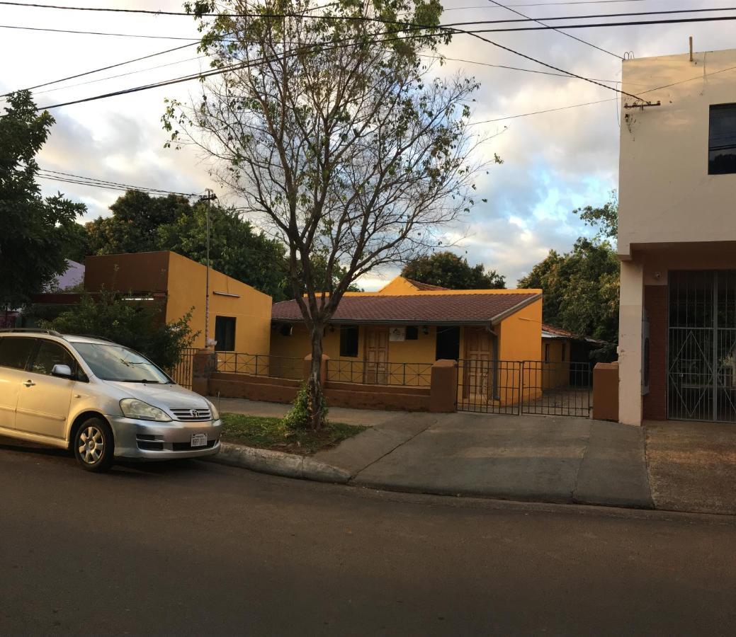 Hospedaje Encarnacion Luaran gambar